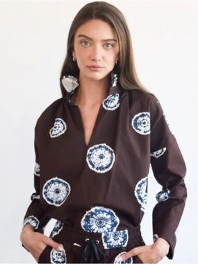 Never a Wallflower Vicki Long Sleeve Brown Blouse with Blue Medallion Print